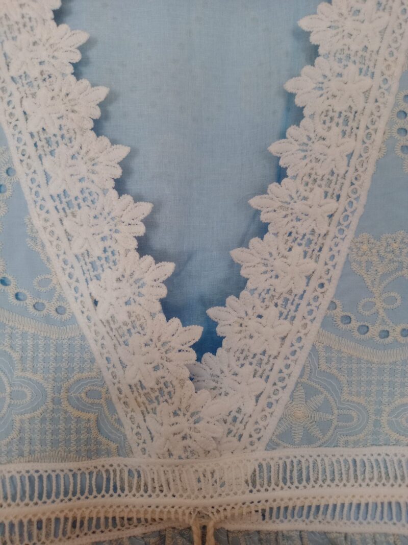 Vestido Celeste con broderie Marie - Image 2
